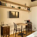 Just Urban - Bright Penthouse - Heart Of 10 Min To Duomo * Milano