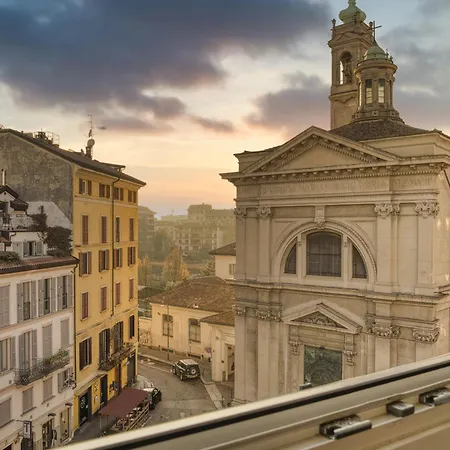 Just Urban - Bright Penthouse - Heart Of 10 Min To Duomo Lägenhet